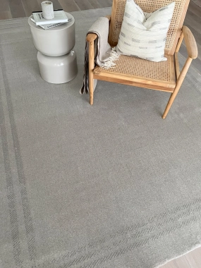 WEŁNIANY DYWAN CALISIA M GRID RIM HOUSE LOVES - SZARY